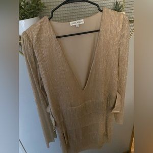 Hazel and Olive bottle service gold tiered dress size L NWOT never worn